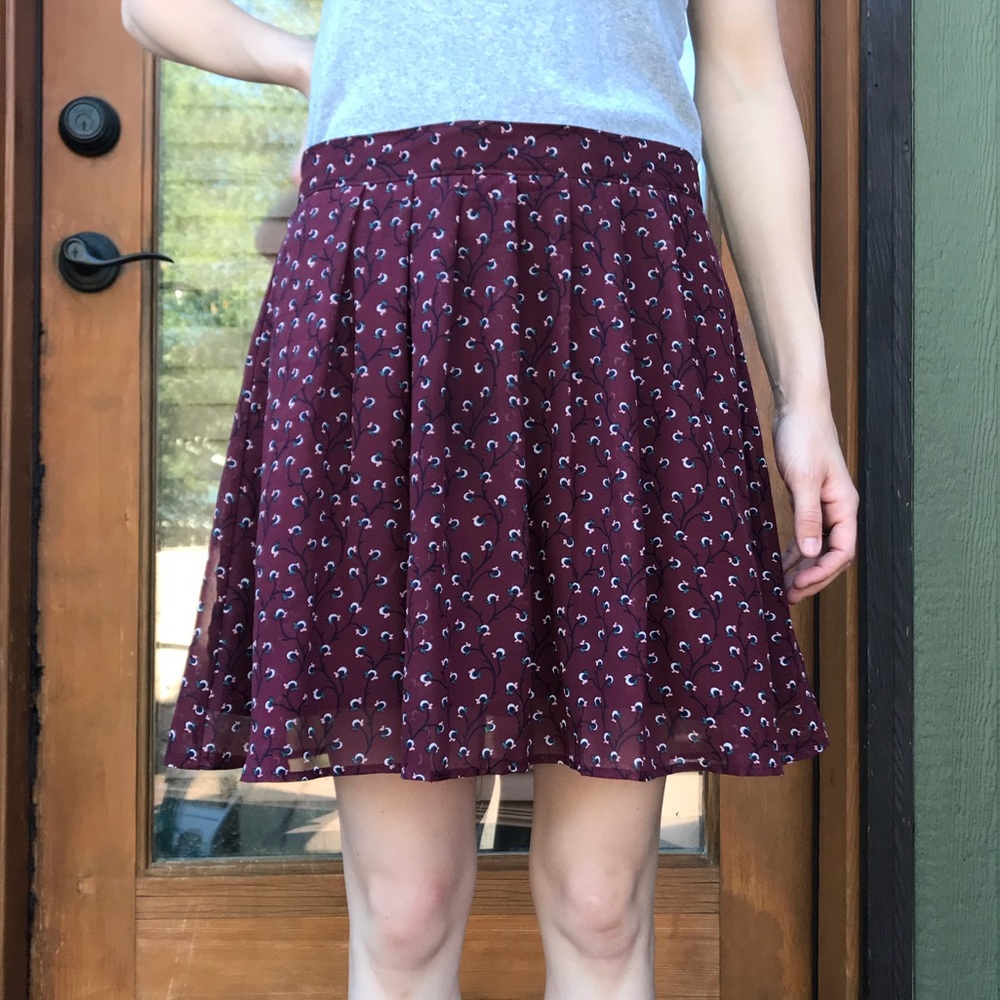 Old navy flowy skater style skirt